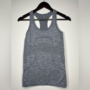 Swiftly Tech Racerback Tank Top 2.0 - size 6 - Heather Grey